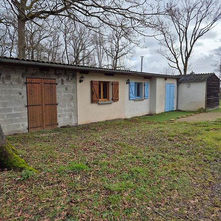 La Maison Dans Les Bois Soucelles Exterior foto