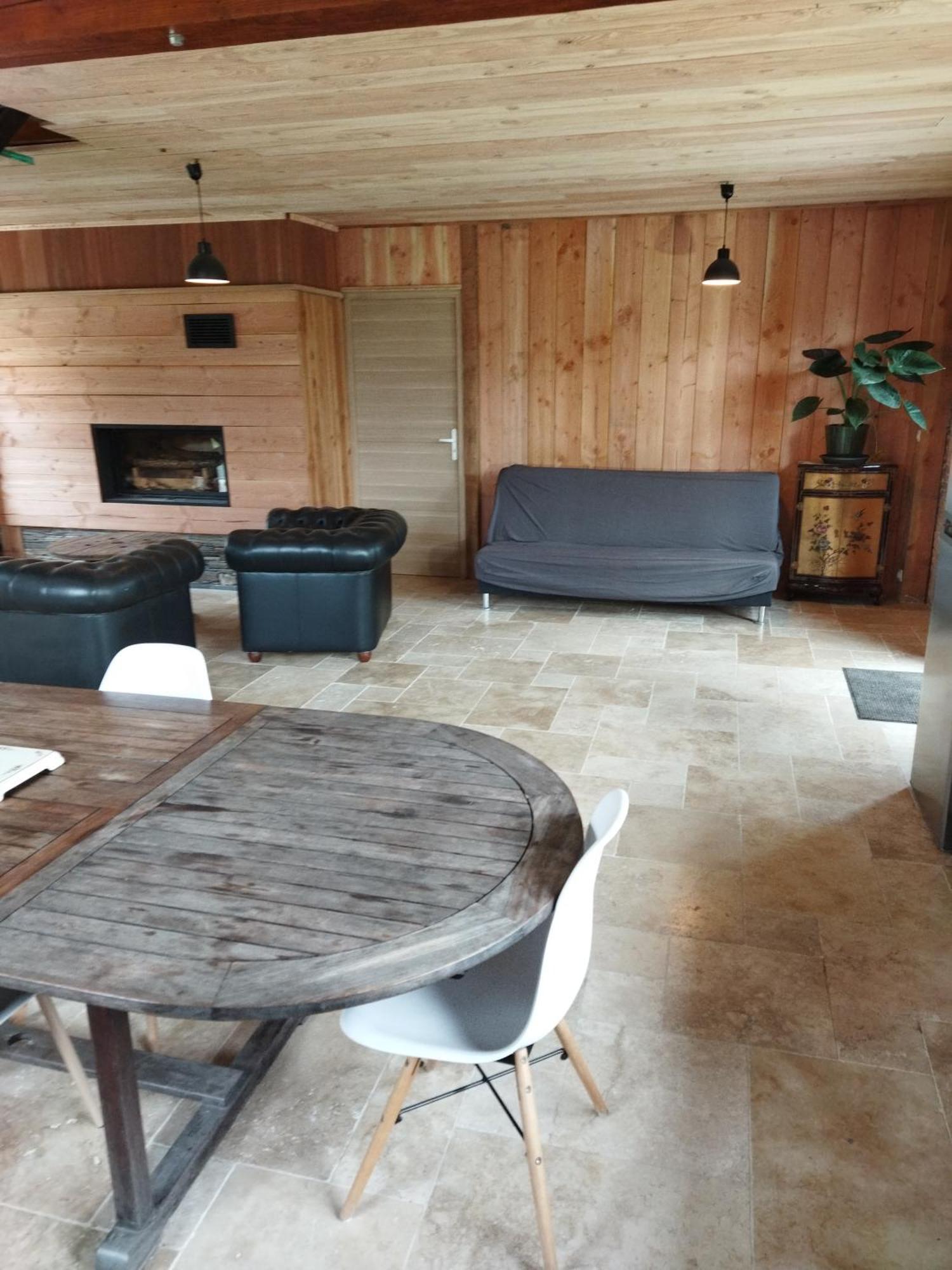 La Maison Dans Les Bois Soucelles Exterior foto