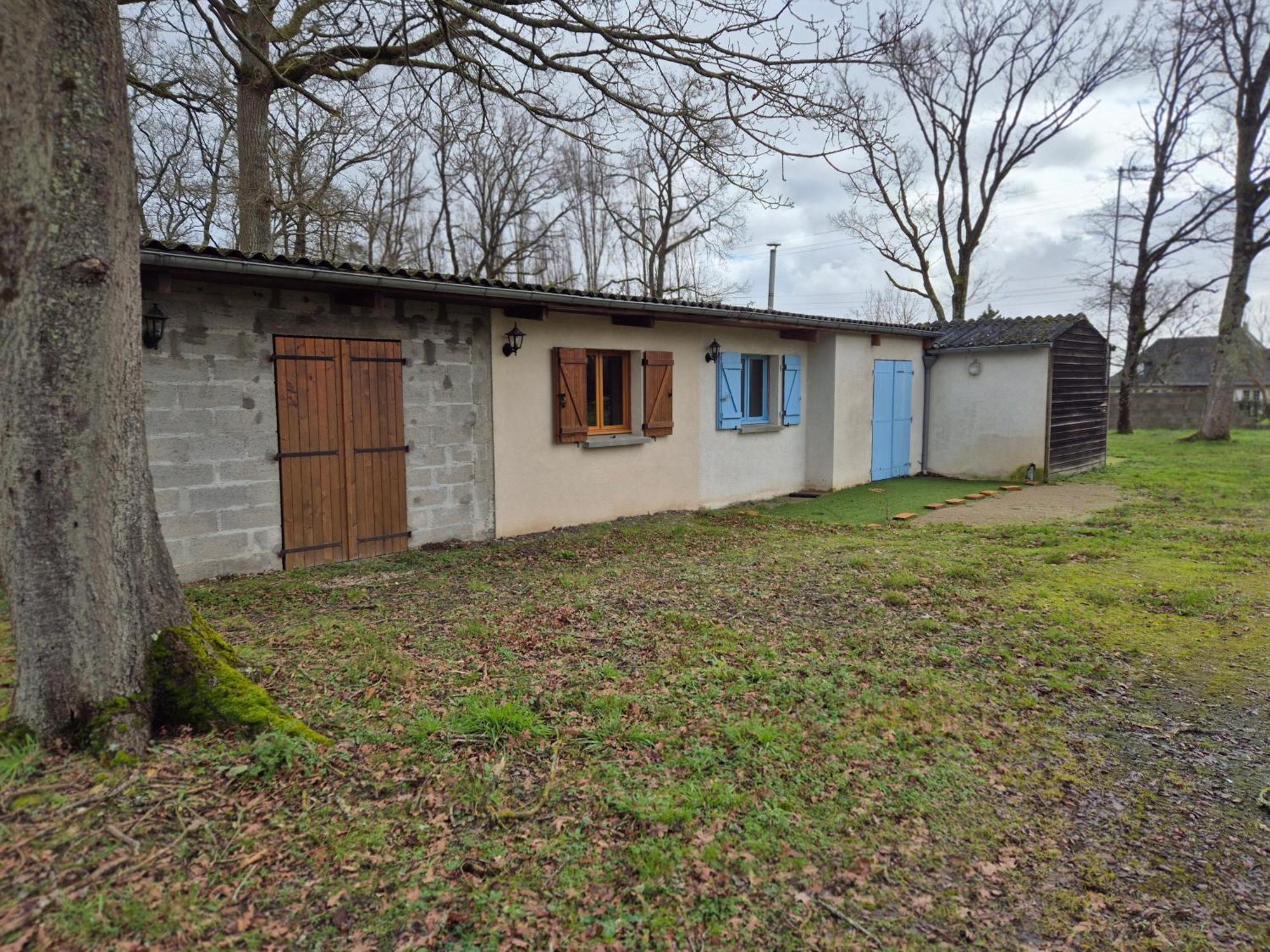 La Maison Dans Les Bois Soucelles Exterior foto