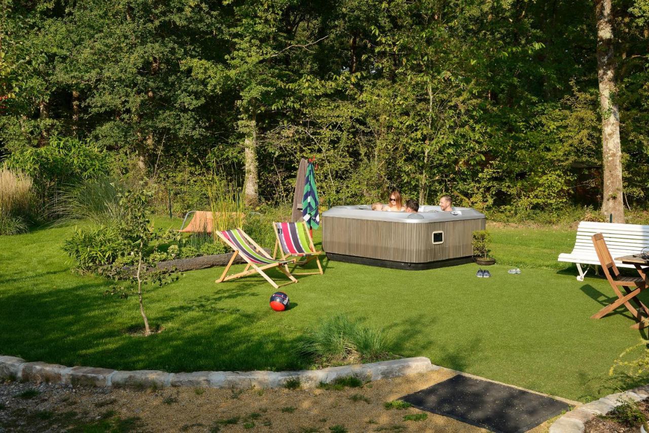 La Maison Dans Les Bois Soucelles Exterior foto
