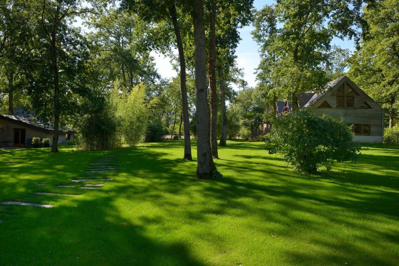 La Maison Dans Les Bois Soucelles Exterior foto