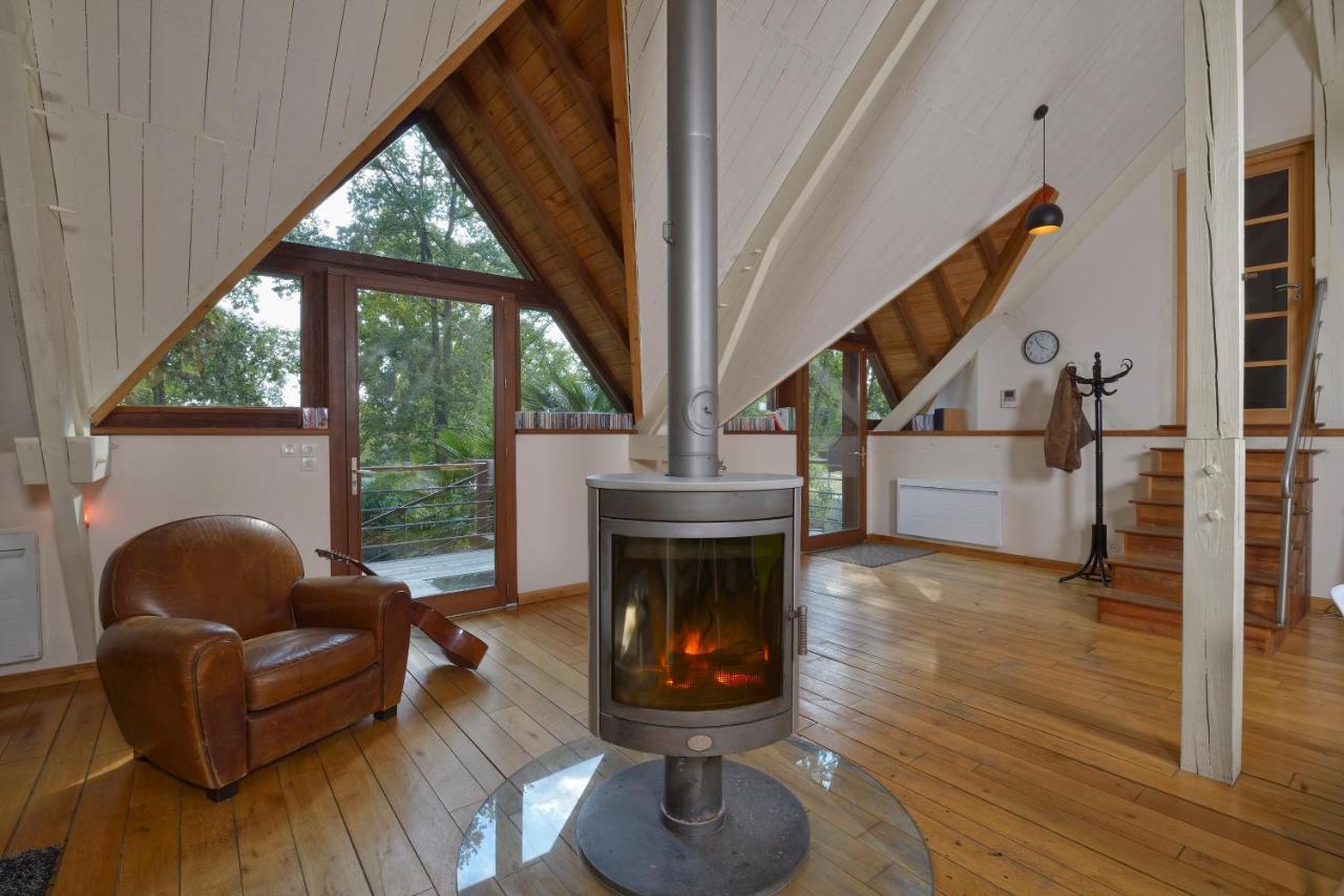 La Maison Dans Les Bois Soucelles Exterior foto