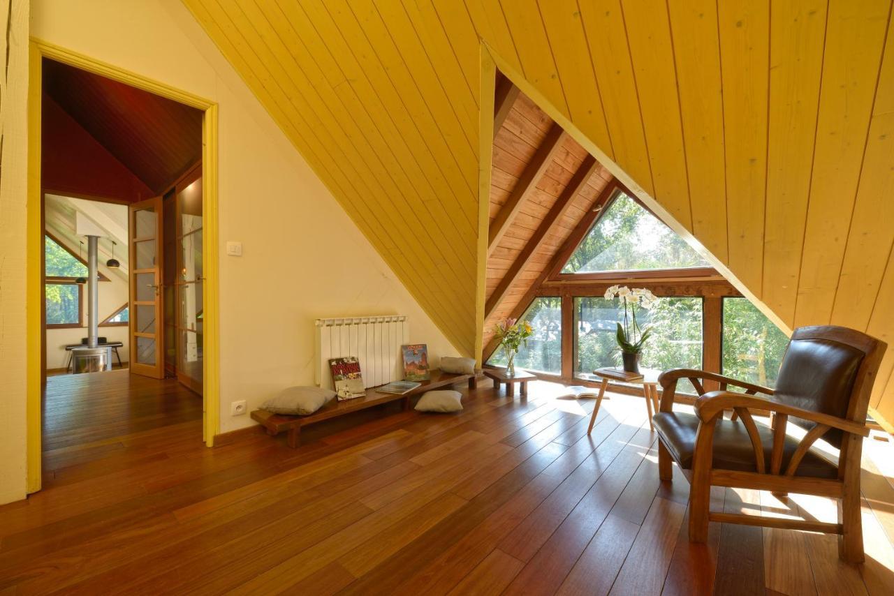 La Maison Dans Les Bois Soucelles Exterior foto
